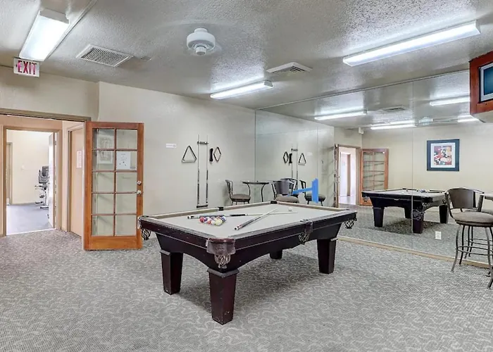 Holiday home With Heated Pool, Hot Tub, Near Walking Paths *