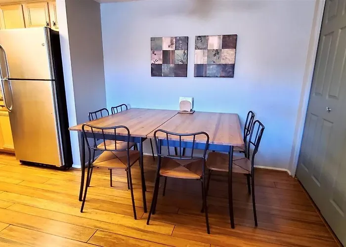 With Heated Pool, Hot Tub, Near Walking Paths Glendale